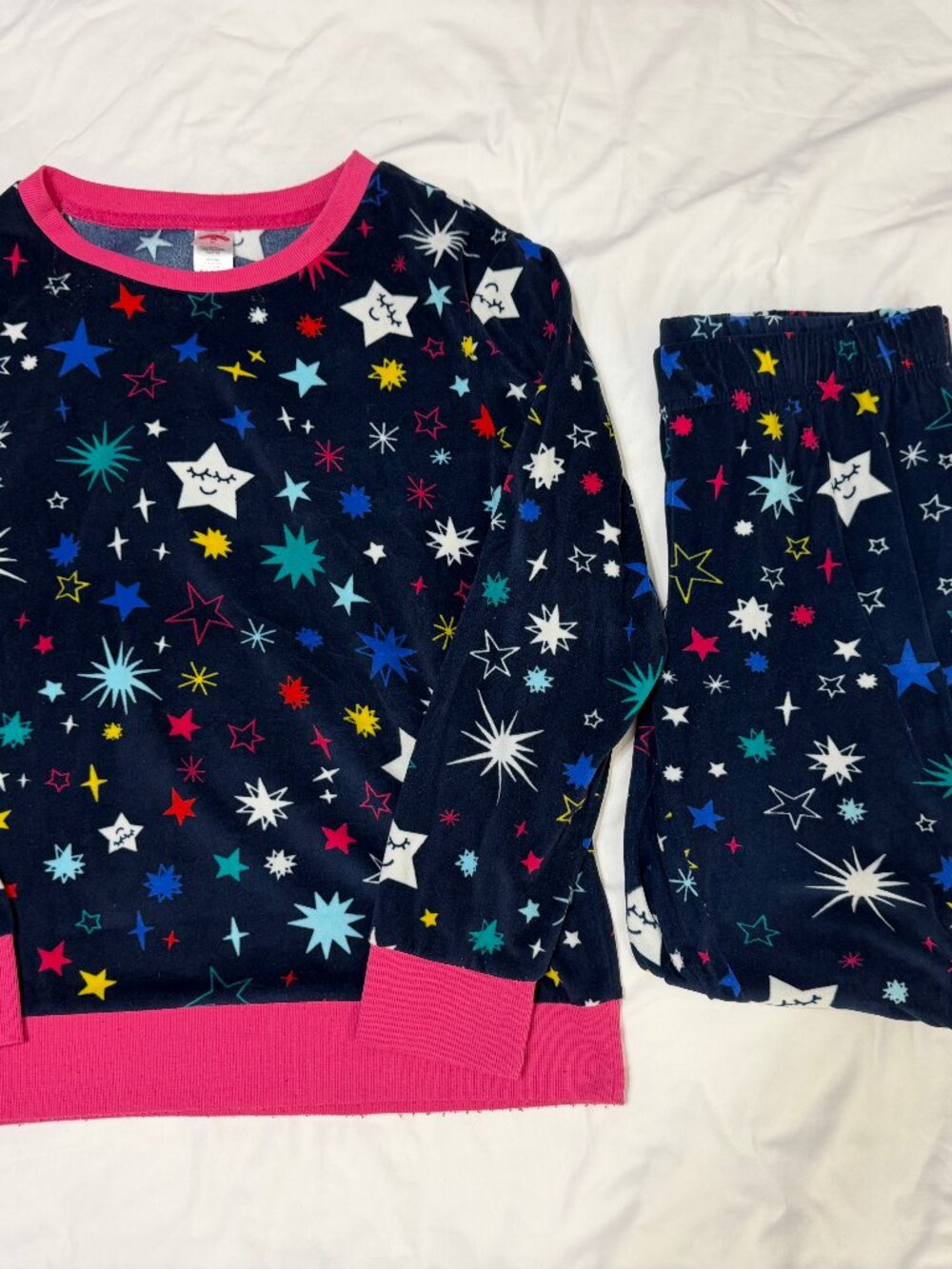 HOLIDAY TIME PAJAMAS SET - SO SOFT FLEECE - MULTI COLOR STARS ON NAVY BLUE - M
